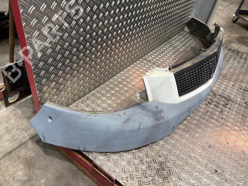 Used Grille Grille 39062672 39062672