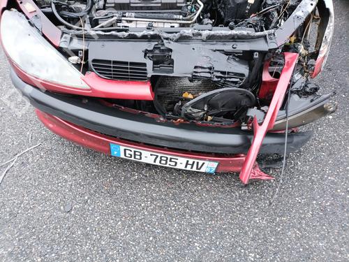 Brugte PEUGEOT 206 Hatchback (2A/C) 1.4 i (75 hp) 4257527