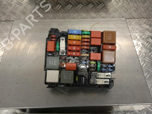 Used Fuse box PEUGEOT 508 SW II (FC_, FJ_, F4_) 2.0 BlueHDi 180 (177 hp) 24705073