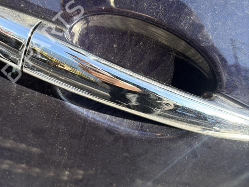 right-front-door-ds-ds-3-sa_-2015-2016-2017-2018-2019-24440188 main image