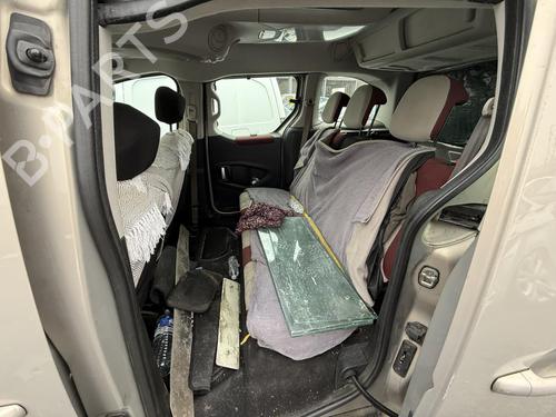 Left slide door CITROËN BERLINGO MULTISPACE (B9) 1.6 HDi 90 | BP21682646C74 