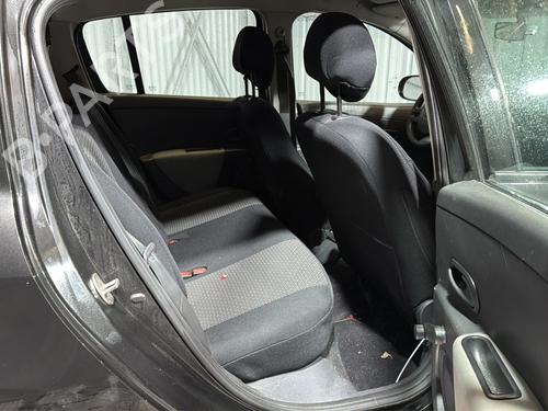 Used Parts RENAULT CLIO III Hatchback Van (SB_, SR_)    4504016