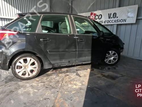 Left taillight CITROËN C4 Picasso I MPV (UD_) 1.6 HDi 110 | BP30384831C34