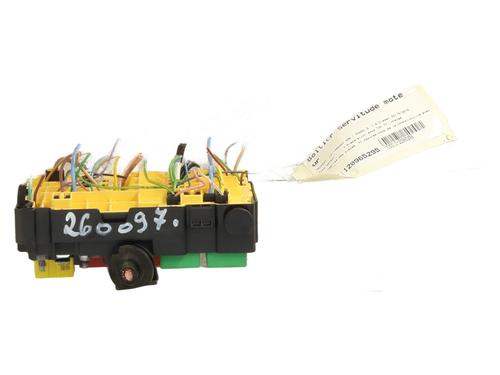 Used Fuse box Fuse box 32231794 32231794