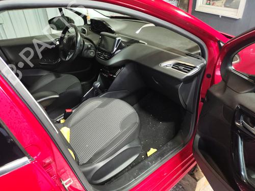 Left headlight PEUGEOT 208 I (CA_, CC_) 1.2 THP 110 | BP31884480C28 