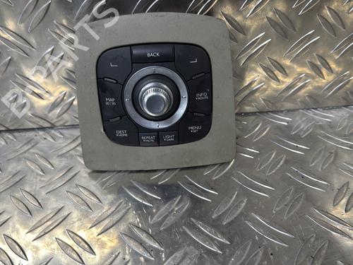 Used Switch RENAULT GRAND SCÉNIC III (JZ0/1_) 1.9 dCi (JZ0J, JZ0N, JZ1K, JZ1S) (131 hp) 22237960