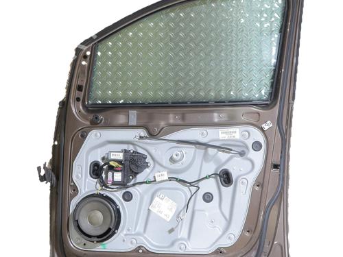 right-front-door-vw-touran-1t3-2010-2011-2012-2013-2014-2015-2016-38762861 main image