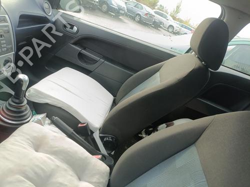 Right headlight FORD FIESTA V (JH_, JD_) 1.4 16V | BP29529667C29