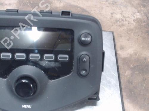 Used Radio PEUGEOT 108 1.0 VTi (69 hp) 21301487