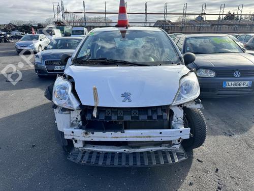 Right taillight PEUGEOT 107 (PM_, PN_) 1.0 | BP21302456C35 