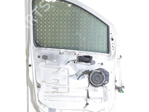 Used Left front door Left front door 38067956 38067956