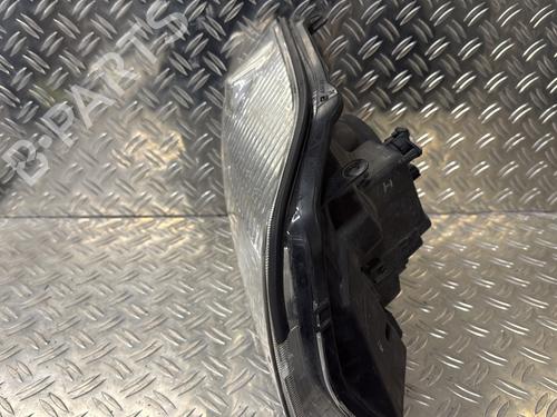 Right headlight NISSAN X-TRAIL I (T30) 2.2 Di 4x4 | BP21874609C29 