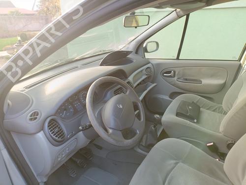 Faro izquierdo RENAULT SCÉNIC I MPV (JA0/1_, FA0_) 1.6 (JA00, JA16, JA15, JA19, JA1V, JA2B, JA2C, JA0B,... | BP30861286C28 