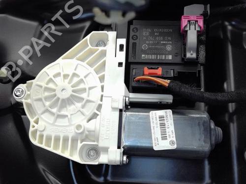 Right front window motor VW PASSAT B6 (3C2) 1.9 TDI | BP21302330E20 