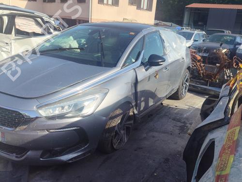 Switch CITROËN DS5 2.0 HDi 200 Hybrid4 All-wheel Drive | BP28023483I30  - Image 8