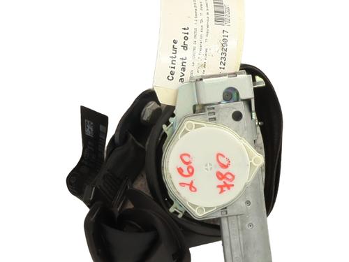 front-right-seatbelt-citroen-c4-cactus-2014-33451011 main image