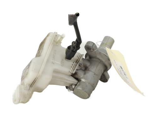 Used Brake master cylinder PEUGEOT 5008 II (MC_, MJ_, MR_, M4_) 1.6 PureTech 180 (M45GFR) (181 hp) 27363068