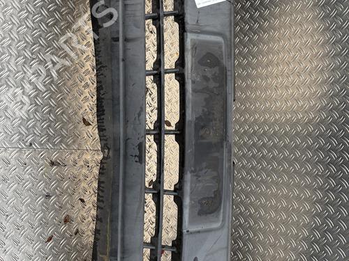 Używane Zderzak przedni RENAULT MASTER III Van (FV) 2.3 dCi 145 FWD (FV0E, FV0F, FV0H, FV02, FV0M, FV0S,... (146 hp) 30491954