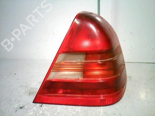 Used Right taillight MERCEDES-BENZ C-CLASS (W202) C 250 D (202.125) (113 hp) 21366734