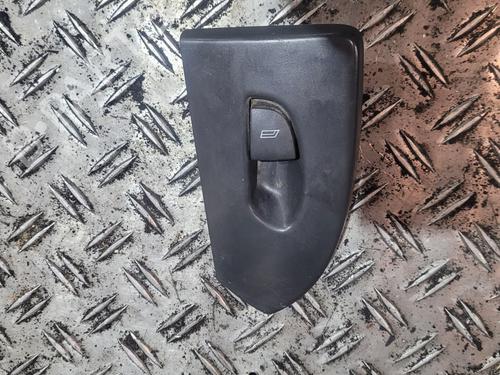 Used Right front window switch Right front window switch 33005819 33005819