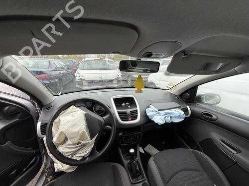 Right front fenders PEUGEOT 206+ (2L_, 2M_) 1.4 HDi eco 70 | BP30643357C42