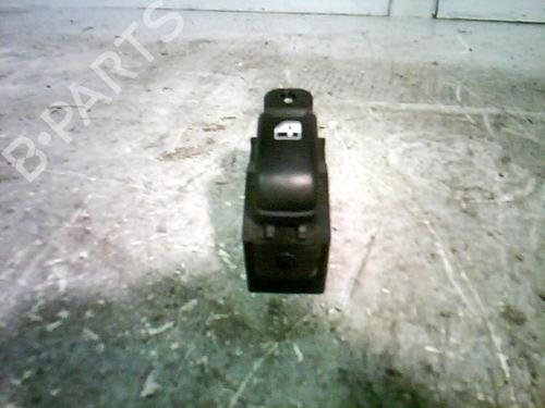 Used Right front window switch HYUNDAI SANTA FÉ I (SM) 2.0 CRDi 4x4 (125 hp) 21366623