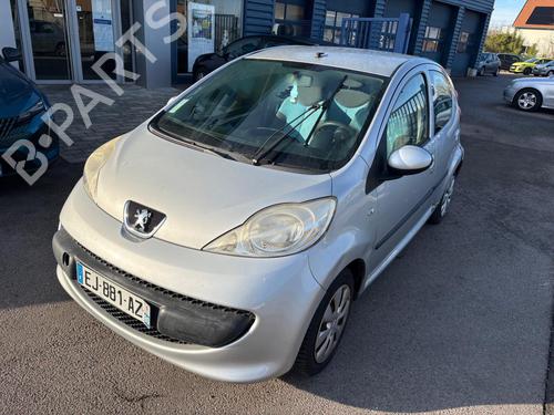 Used Parts PEUGEOT 107 (PM_, PN_) 1.0 (68 hp) 4472915