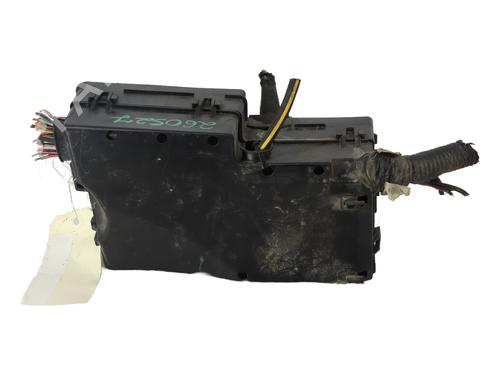 Used Fuse box Fuse box 32405731 32405731