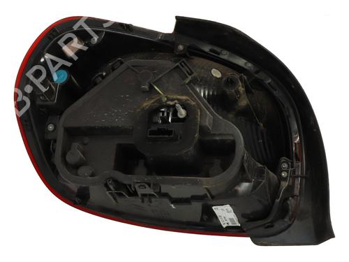 Used Right taillight Right taillight 32731028 32731028
