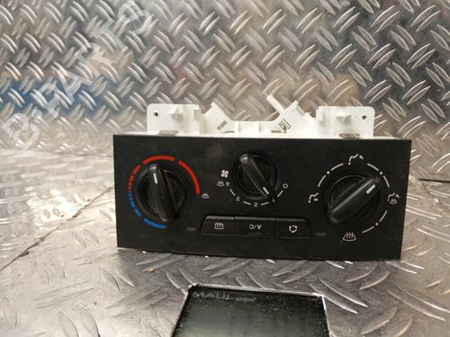 Used Climate control CITROËN BERLINGO Box Body/MPV (B9) 1.6 HDi 90 16V (90 hp) 24551480