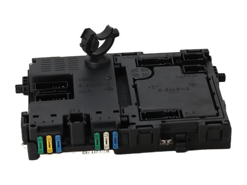 Used Fuse box Fuse box 31133983 31133983