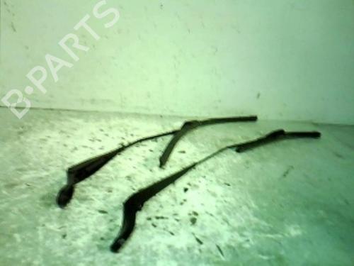 Used Front windshield wiper arm PEUGEOT 208 I (CA_, CC_) 1.6 HDi (92 hp) 21370820