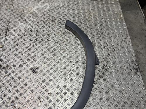 Used Front right wheel arch trim Front right wheel arch trim 37188308 37188308