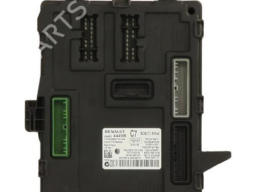 Used Fuse box Fuse box 35827627 35827627