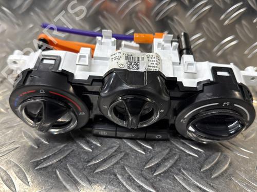 Used Climate control PEUGEOT 208 I (CA_, CC_) 1.2 VTi 68 / PureTech 68 (68 hp) 23889516