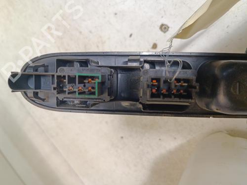 Used Left front window switch Left front window switch PEUGEOT 307 (3A/C) 2.0 16V (136 hp) 22129917 22129917