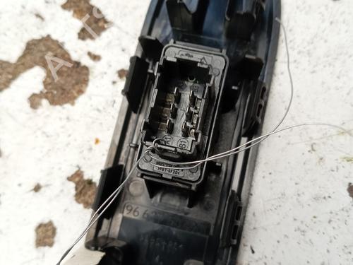 Right front window switch CITROËN C3 II (SC_) 1.4 HDi 70 (SC8HZC, SC8HR0, SC8HP4) | BP29840698I26