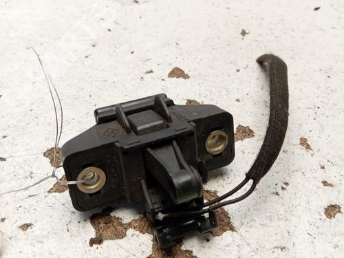 Used Tailgate lock RENAULT CLIO II (BB_, CB_) 1.5 dCi (B/CB07) (65 hp) 29587102