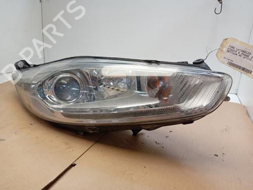 Used Right headlight Right headlight FORD FIESTA VI (CB1, CCN) 1.5 TDCi (95 hp) 33604527 33604527