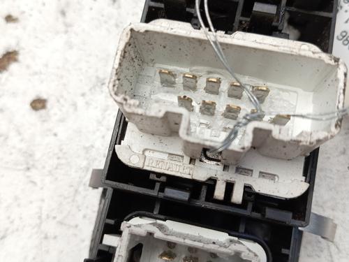 Left front window switch RENAULT LAGUNA II (BG0/1_) 1.9 dCi | BP29609784I27 