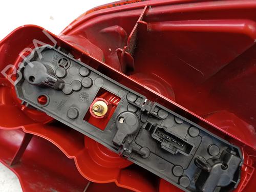 Right taillight PEUGEOT 1007 (KM_) 1.4 HDi | BP29273660C35 