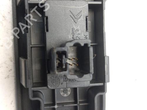 Used Right front window switch Right front window switch PEUGEOT 307 (3A/C) 2.0 HDi 90 (90 hp) 21322960 21322960