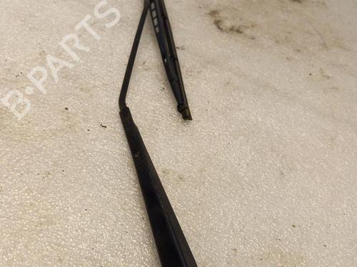 Used Front windshield wiper arm PEUGEOT 306 Hatchback (7A, 7C, N3, N5) 1.6 (98 hp) 23498597