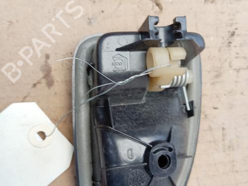 Used Front right interior door handle Front right interior door handle RENAULT CLIO II (BB_, CB_) 1.6 (B/CB0D, BB00) (90 hp) 33721246 33721246