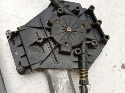 Used Rear left window mechanism Rear left window mechanism CHRYSLER PT CRUISER (PT_) 2.2 CRD (121 hp) 29325283 29325283