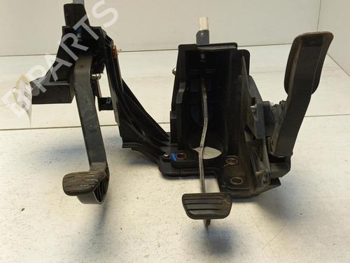 Used Pedal Pedal RENAULT MASTER III Van (FV) 2.3 dCi 100 FWD (FV0A, FV0B, FV0G, FV0K, FV0H) (101 hp) 22129355 22129355