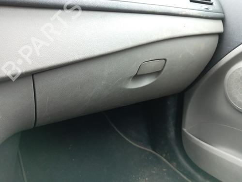 Used Glove box RENAULT MEGANE III Hatchback (BZ0/1_, B3_) 1.5 dCi (86 hp) 25002507