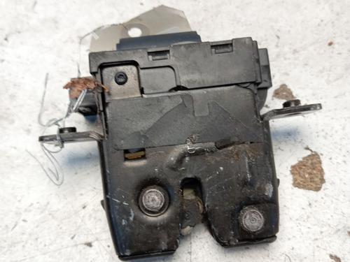 Used Tailgate lock RENAULT CLIO III (BR0/1, CR0/1) 1.5 dCi (75 hp) 29288090
