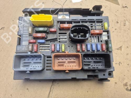 fuse-box-citroen-c4-picasso-i-mpv-ud_-2006-2007-2008-2009-2010-2011-2012-2013-2014-2015-40497789 main image