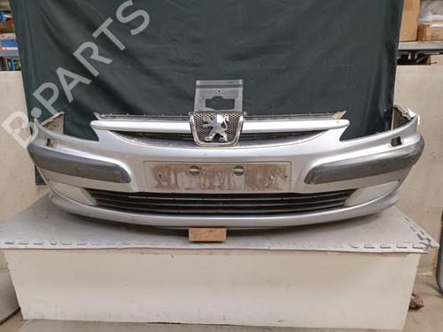 Używane Zderzak przedni PEUGEOT 607 (9D, 9U) 2.2 HDi (133 hp) 22131018